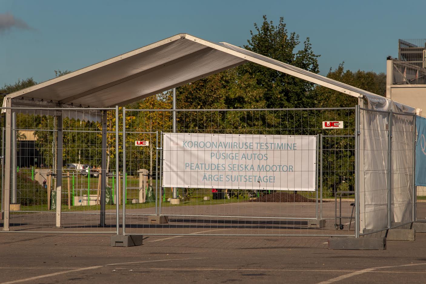 Qvalitase õdedega mehitatud sissesõidumeetodil testimispunkt Võru linnas Kooli tn 4 kinnistul. Foto: AIGAR NAGEL