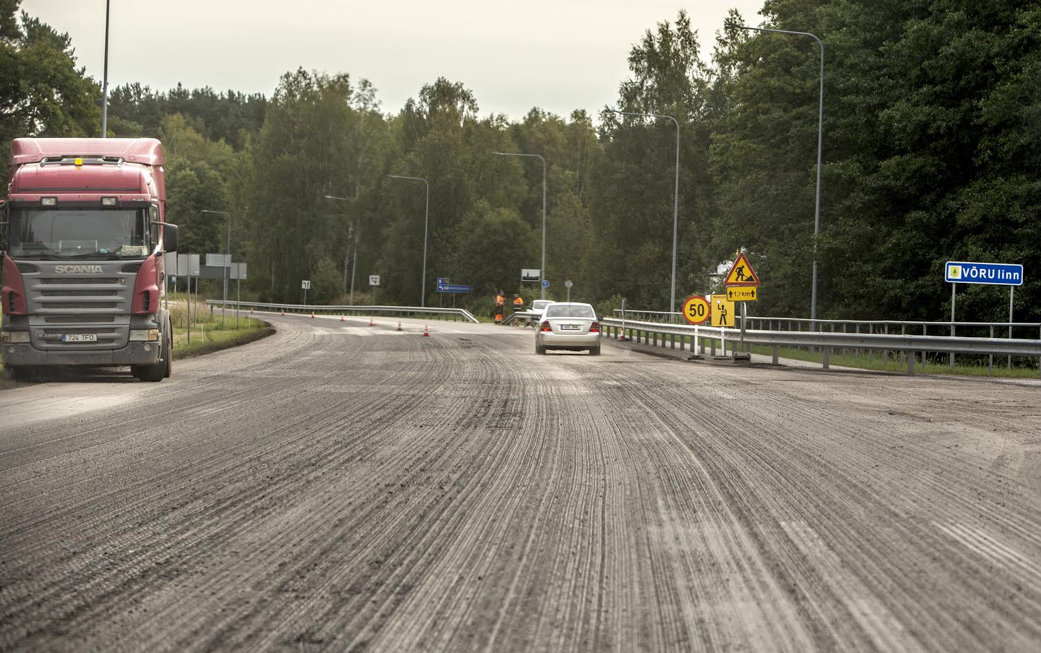 Asfalteerimistööd lõpetatakse septembri lõpuks ja markeerimistööd jäävad oktoobrisse. Foto: AIGAR NAGEL