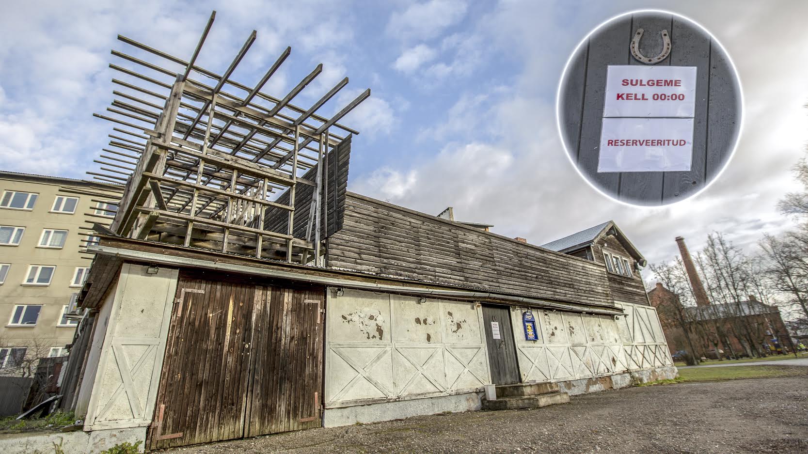 Veel täna lõuna ajal oli klubi Boschwechter uksel silt, mis väitis klubi sulgemisajaks olevat südaöö ning pärast sed. FOTOD: Aigar Nagel