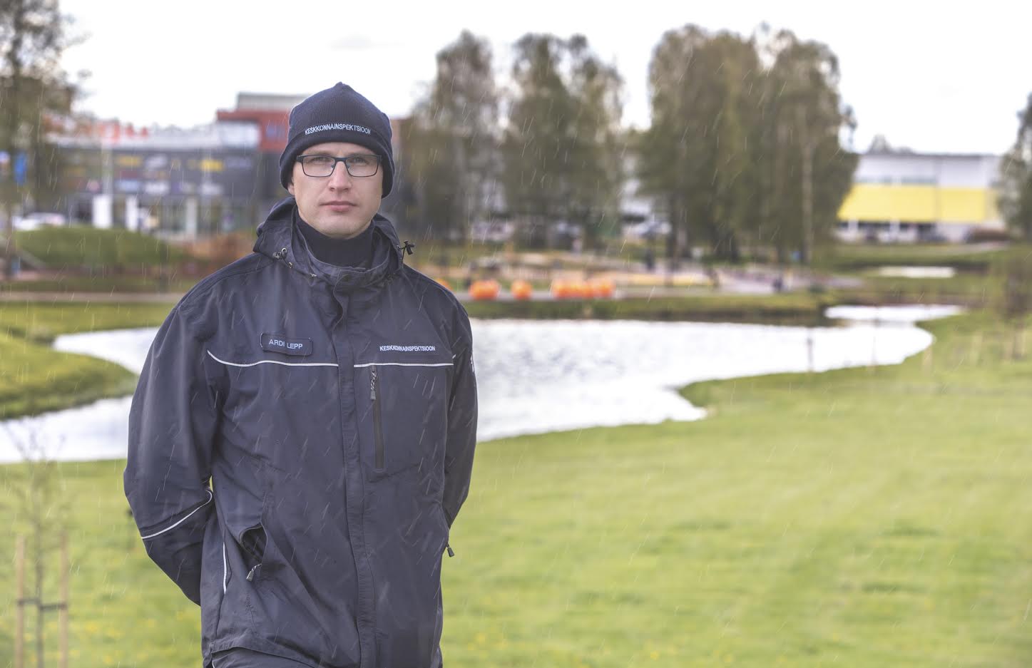 Keskkonnainspektsiooni Võrumaa büroo juhataja Ardi Lepp tõdeb, et suur osa Koreli ojja suubuvatest väljalaskudest on loastatud ning seatud on seirekohustused. Foto: AIGAR NAGEL Keskkonnainspektsiooni Võrumaa büroo juhataja Ardi Lepp tõdeb, et suur osa Koreli ojja suubuvatest väljalaskudest on loastatud ning seatud on seirekohustused. Foto: AIGAR NAGEL