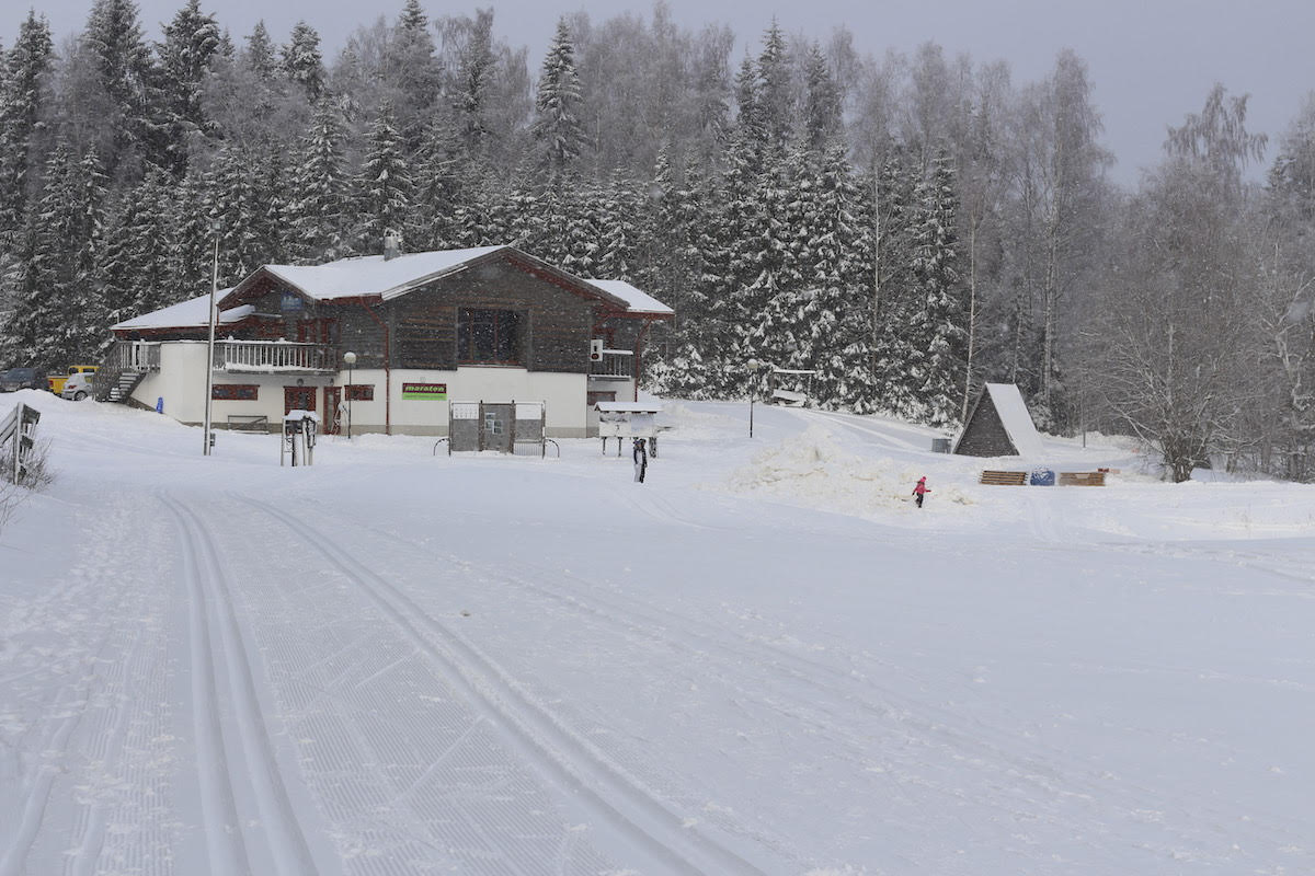 Haanja puhke- ja spordikeskus on nädalavahetusel toimuvaks suusavõistluseks valmis. Foto: ANTI SAAREPUU