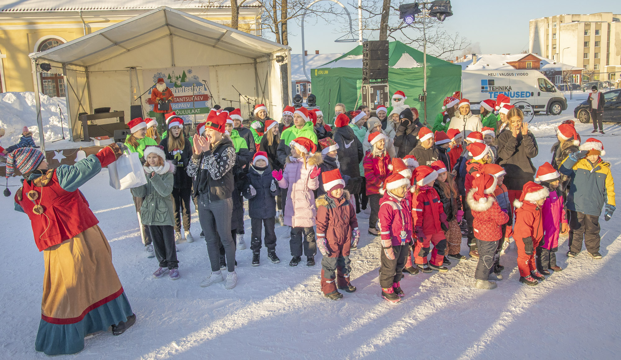 JJ-Streeti tantsijad tantsulist etteastet lõpetamas. FOTOD: Aigar Nagel