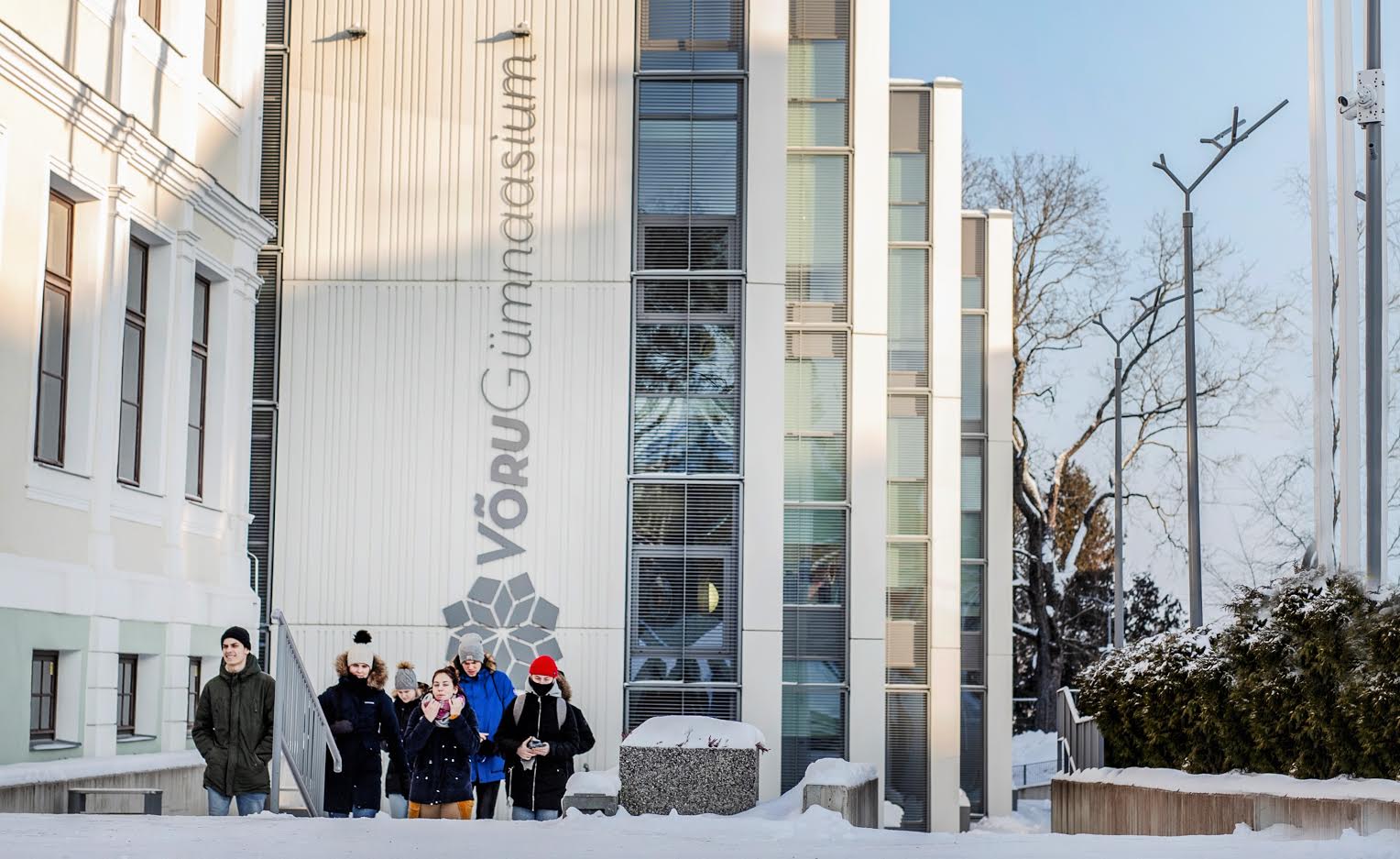 Võru gümnaasiumi direktor Karmo Kurvits hindab pärast talvist vaheaega kontaktõppega alanud koolipäevi edukateks. Foto AIGAR NAGEL