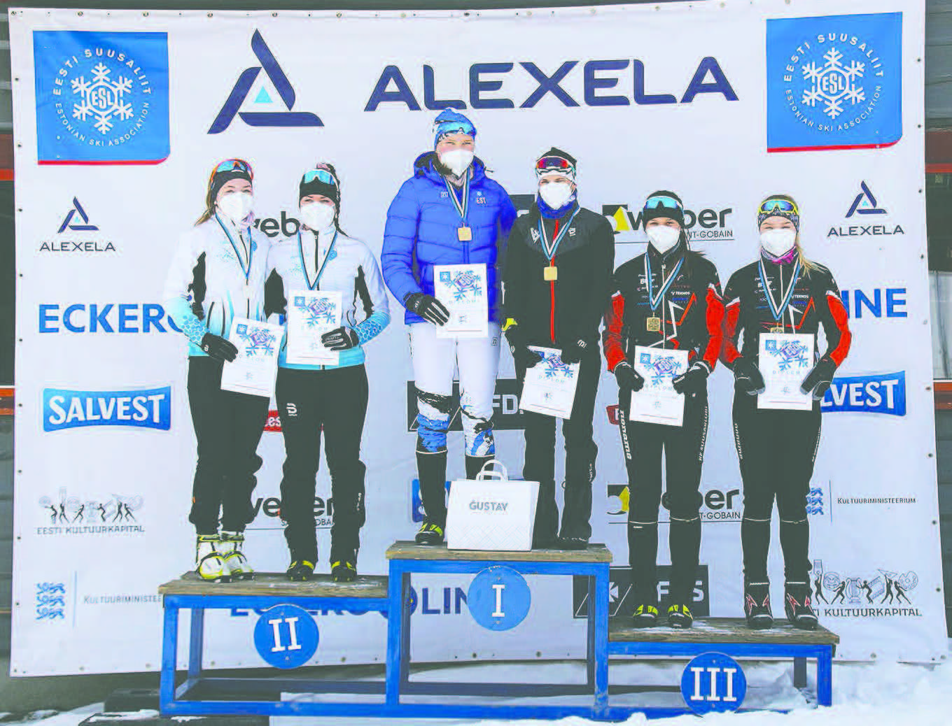 Eesti meistrivõistluste sprinditeate naiste esikolmik: 1. Anette Kasemets ja Johanna Udras (Võru SUKL); 2. Andra Aavik ja Teesi Tuul (Põhjakotkas); 3. Hedvig Altmäe ja Eva-Maria Saar (KF Suusaklubi/ Rakvere SPK). Foto: KÜLLI LEOLA