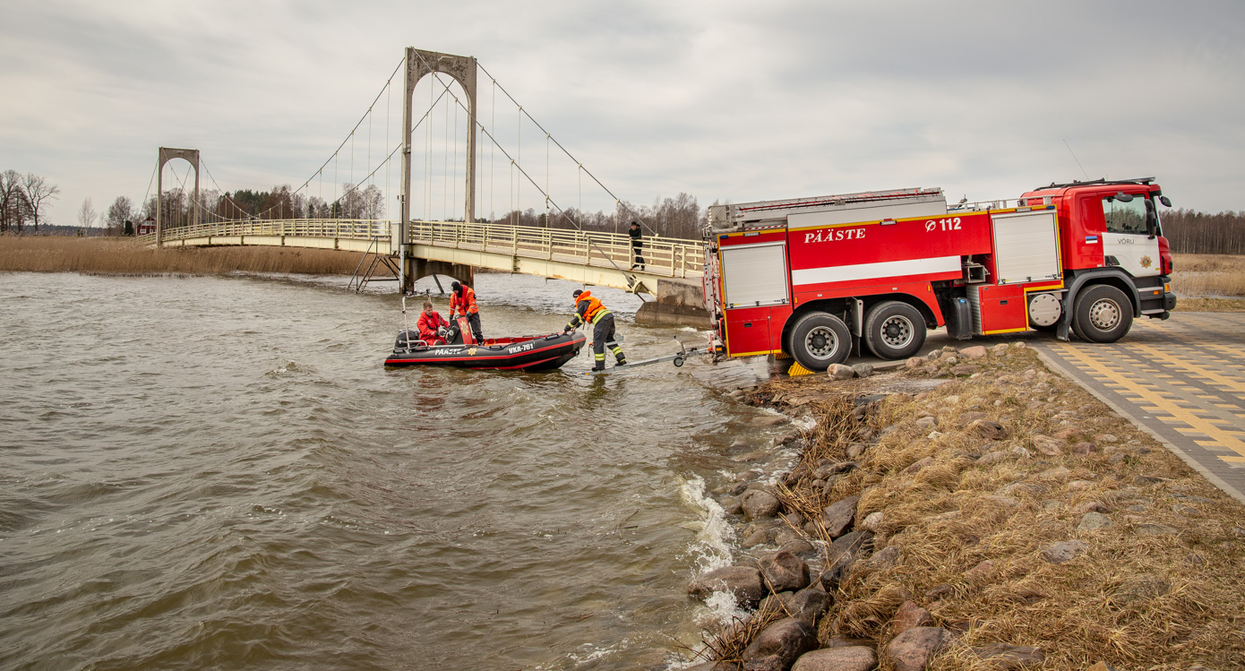 Võru päästekomando uus päästepaat sai esimest korda vette FOTOD: Aigar Nagel