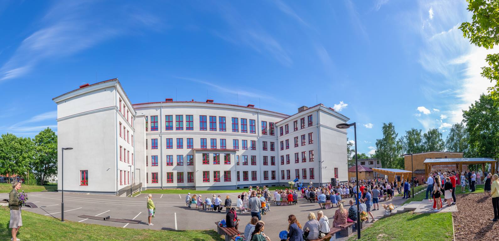 Teisipäevasel lõpuaktusel anti lõputunnistused Võru Kesklinna kooli 9.a, 9.b ja 9.c klassi õpilastele. Foto: AIGAR NAGEL