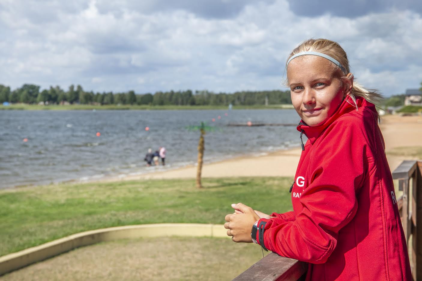 GSG Security rannavalvuri Karolin Rebase kinnitusel on kohalikud aerulauatajad ujujate vastu igati hoolivad. Foto: AIGAR NAGEL