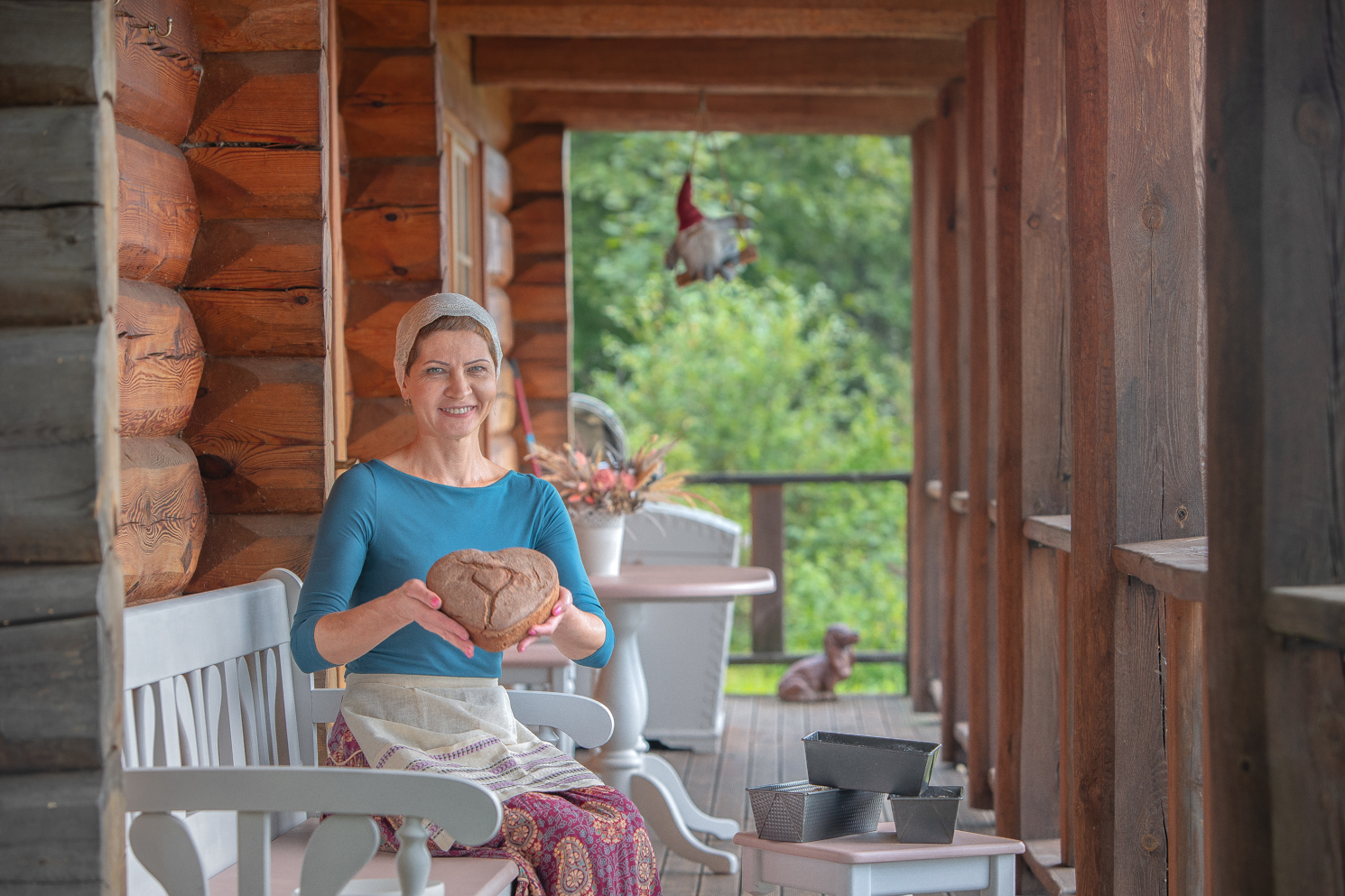 Ruta Kostabi küpsetab leiba enamasti kolmel korral nädalas ja teeb seda alati rõõmuga. Ligi 30 erinevat sorti leiba- saia on leivameistri koduköögi ahjust paari aasta jooksul läbi käinud. Foto: AIGAR NAGEL Ruta Kostabi küpsetab leiba enamasti kolmel korral nädalas ja teeb seda alati rõõmuga. Ligi 30 erinevat sorti leiba- saia on leivameistri koduköögi ahjust paari aasta jooksul läbi käinud. Foto: AIGAR NAGEL