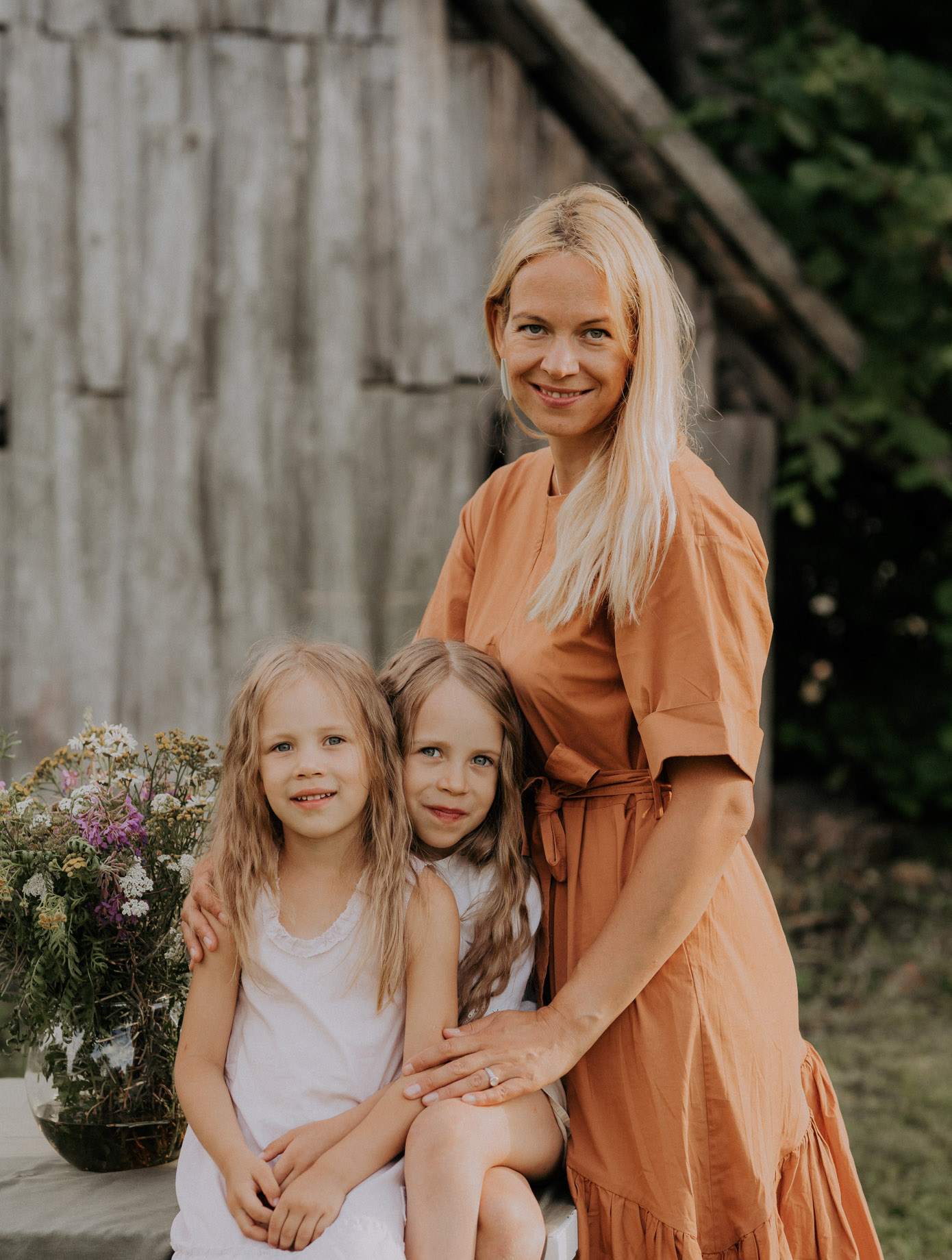 Kerlin Kender koos tütardega. Fotod: TRIIN SÖÖT