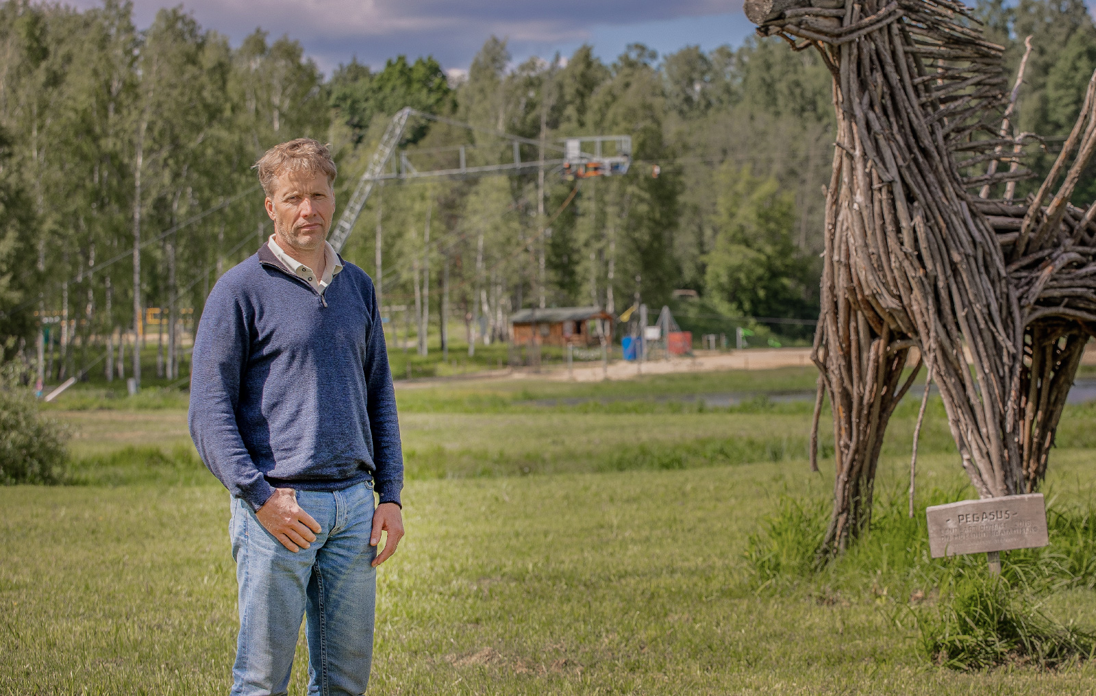 Põlva vald alustab peagi rannaala  uutmist ning plaanis on ka järve  tervendustööd. Fotol Põlva abivallavanem ehituse ja planeeringu  alal Arne Tilk. Foto: AIGAR NAGEL