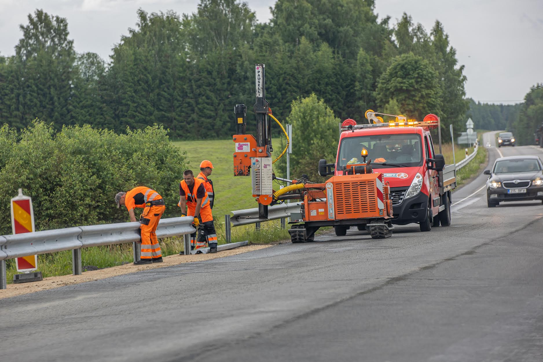 Rõuge vallas toimub sel aastal paljudel teelõikudel säilitusremont. Foto: AIGAR NAGEL