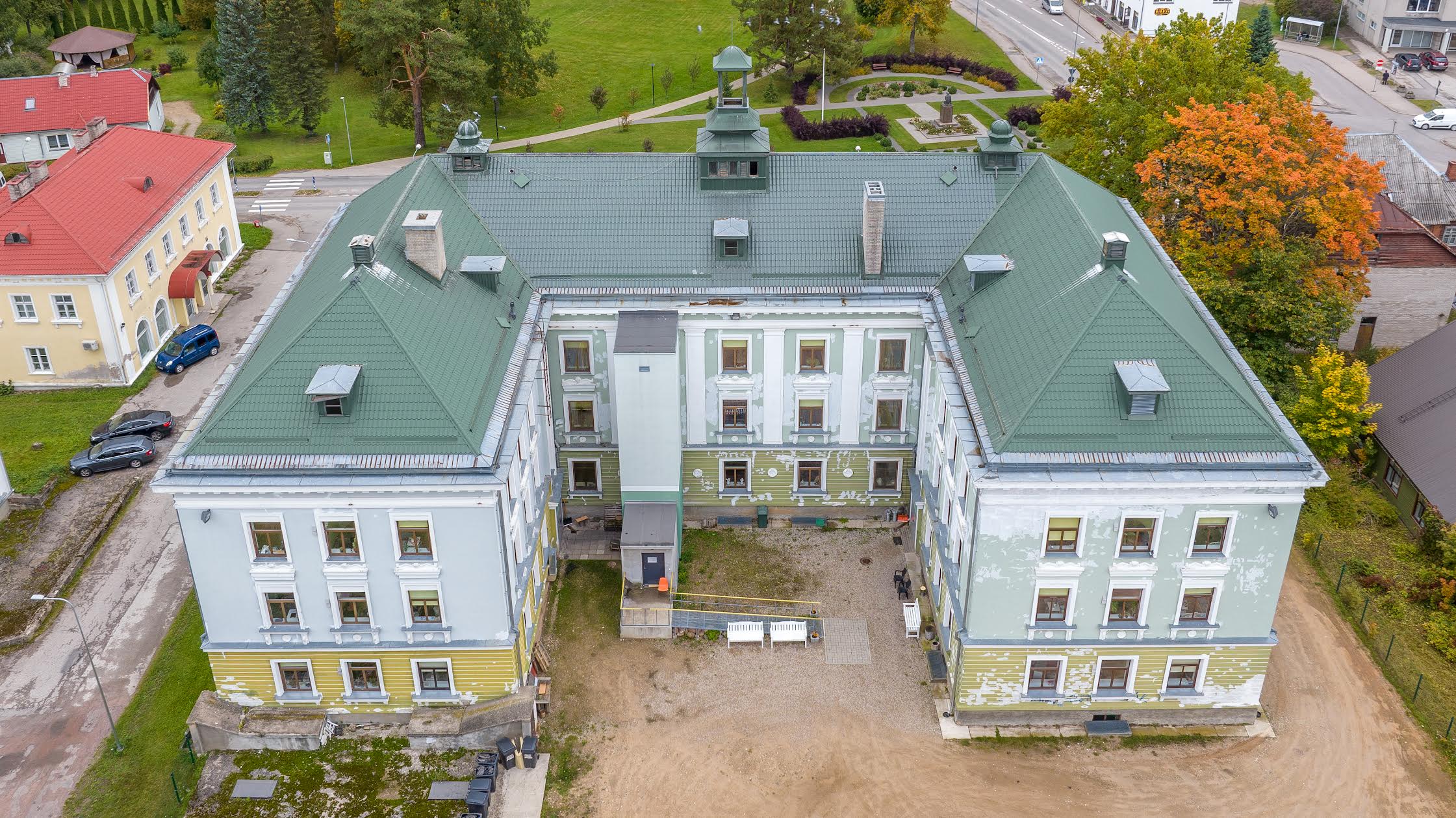 Vastseliina hooldekodus on ühena vähestest pakkuda mõned  vabad hoolduskohad ja praegu neil järjekorda ei ole.  FOTO: Aigar Nagel