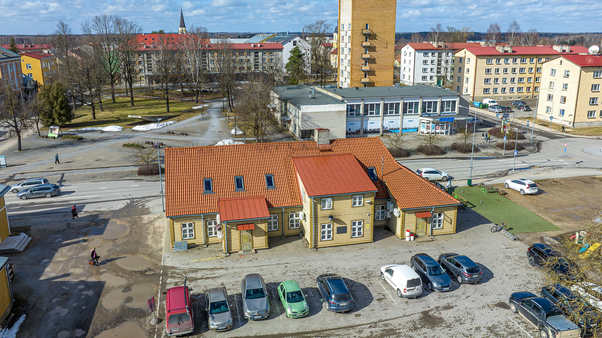 Vabaduse 7 asuv hoone sai mõned aastad tagasi uue omaniku. Fotod: AIGAR NAGEL