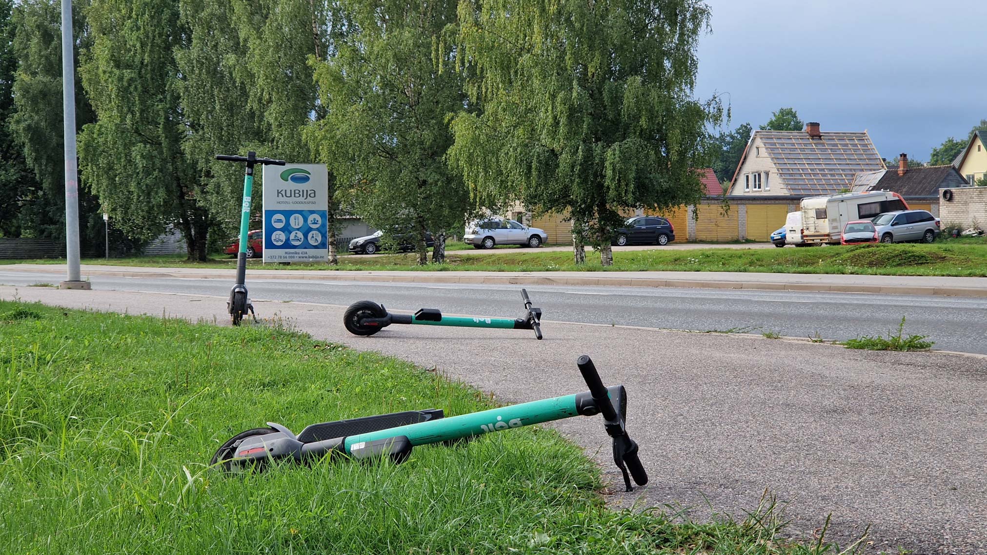 FOTOD Keegi tõukab öö varjus tõukse külili FOTOD: Aigar Nagel