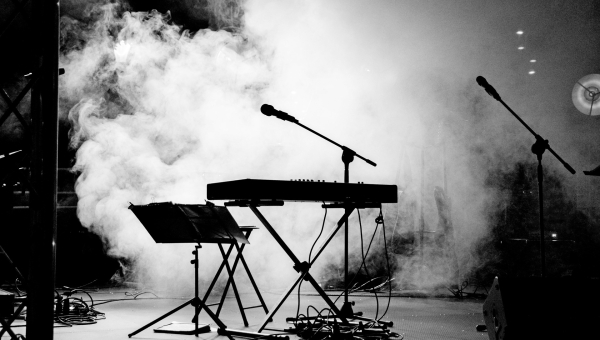 Kultuuritöötajad kogunevad riigikogu ette piketile