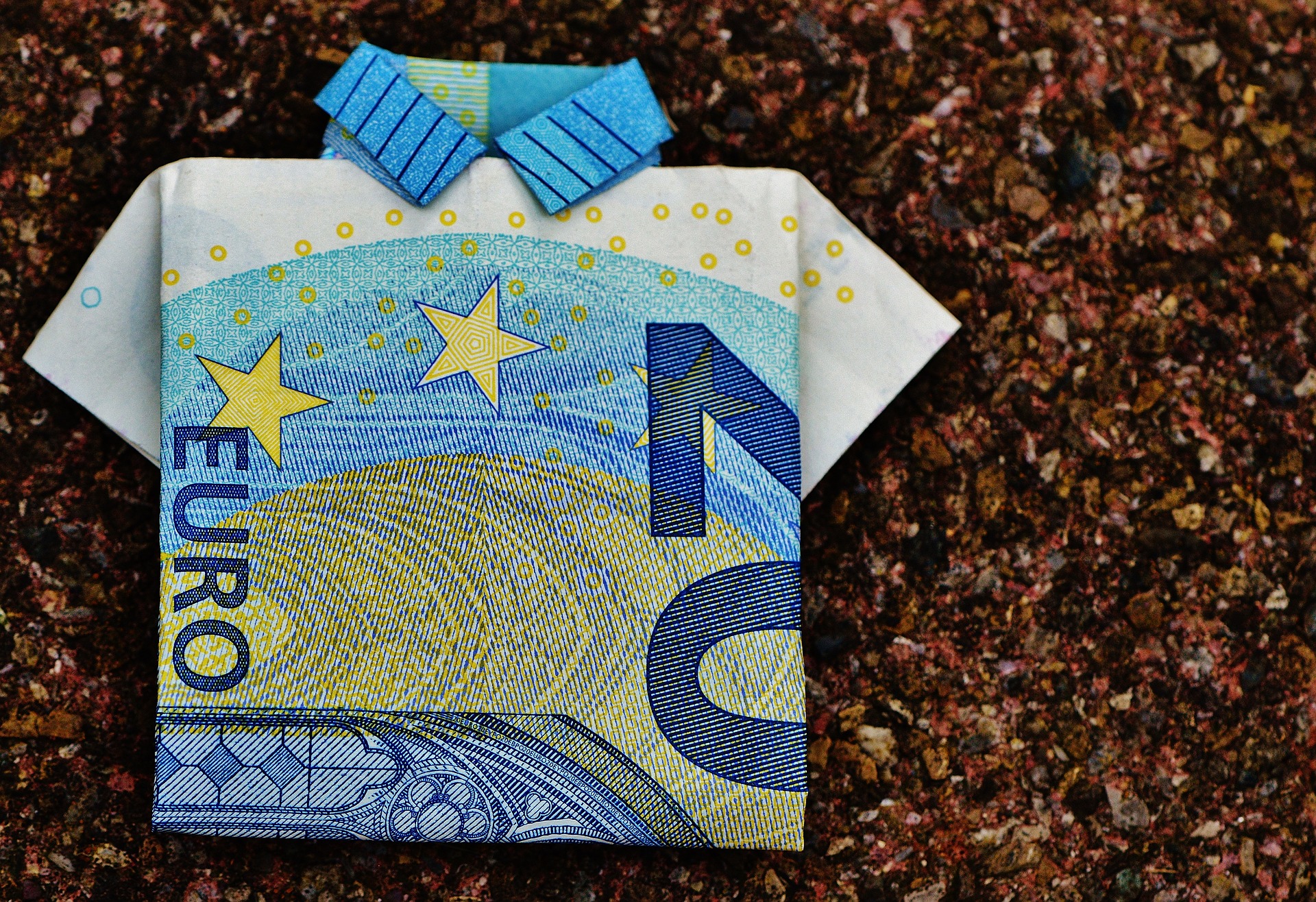 18-25-aastased on kerge saak rahapesuskeemidesse värbamisel FOTO: PIxabay