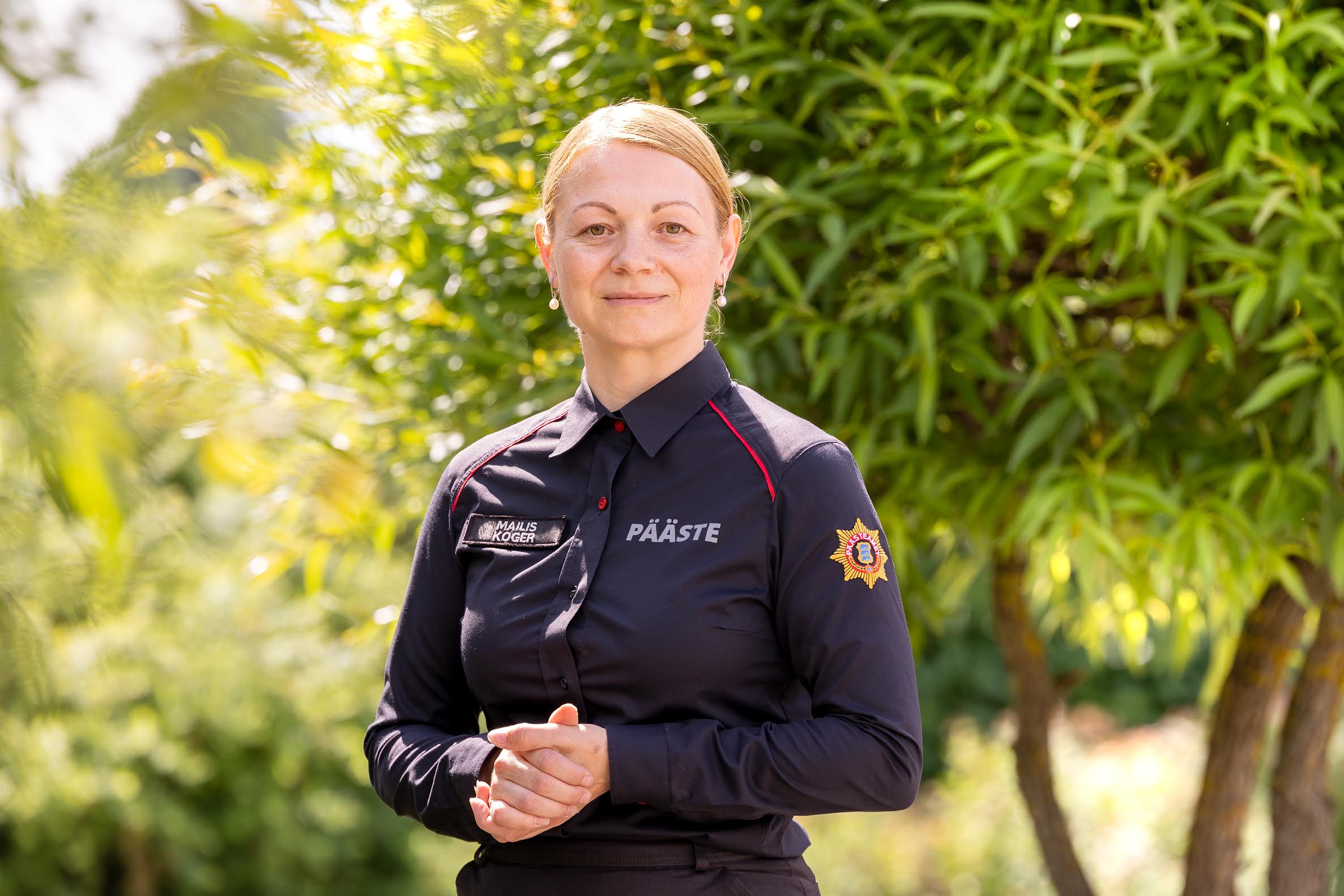 Lõuna päästekeskuse kriisibüroo peaspetsialist Mailis Koger osales tänavu Võru ümbruses stendide korrasoleku kontrollil ning puuduste fikseerimises. Foto: AIGAR NAGEL
