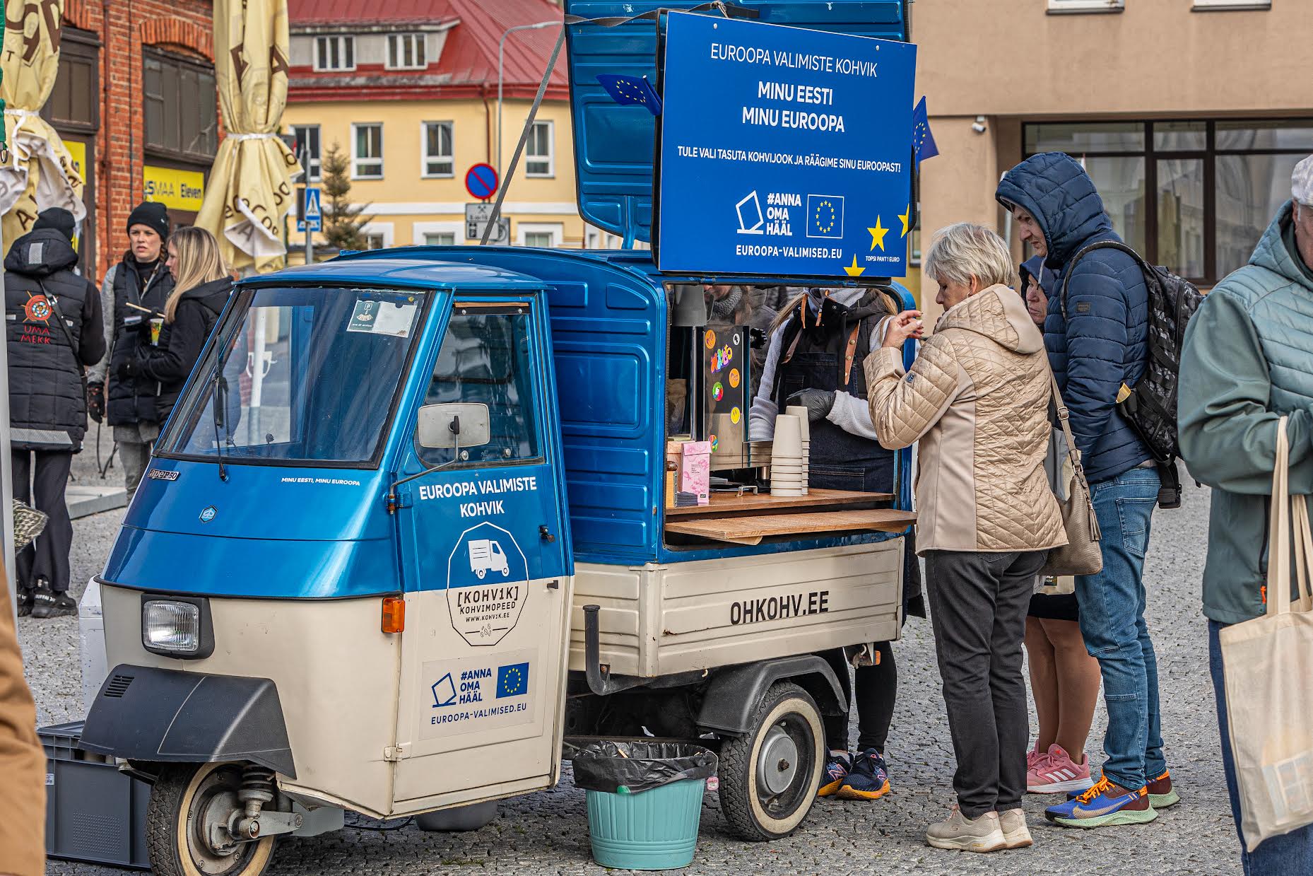 Euroopa valimiste kohvik andis võimaluse tasuta kohvijoogiks ning aruteluks. FOTO: Aigar Nagel