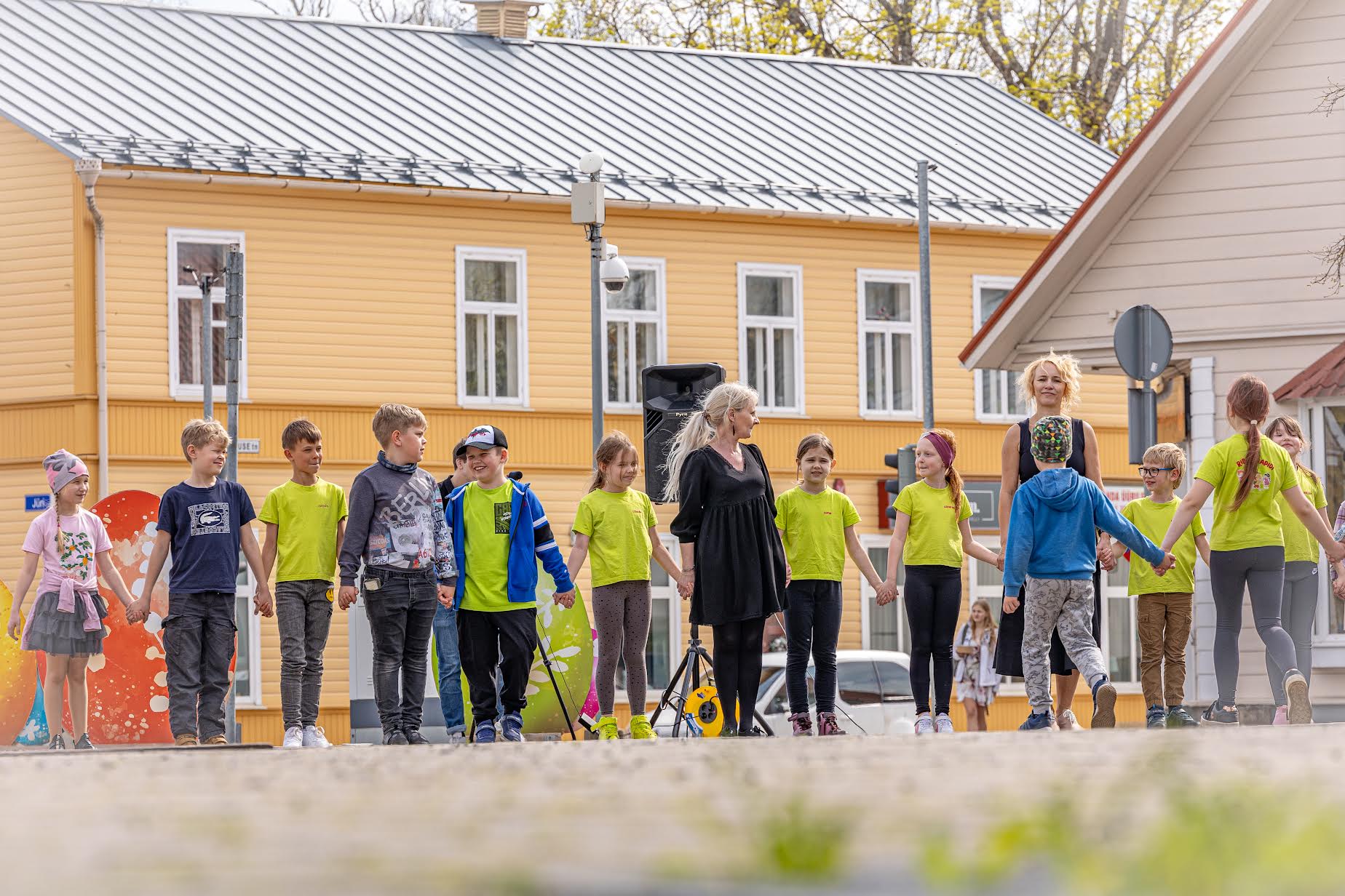 Tantsumaratonil astus üles laste rahvatantsurühm Riburadapidi Kadri Mähari juhendamisel. Foto: AIGAR NAGEL