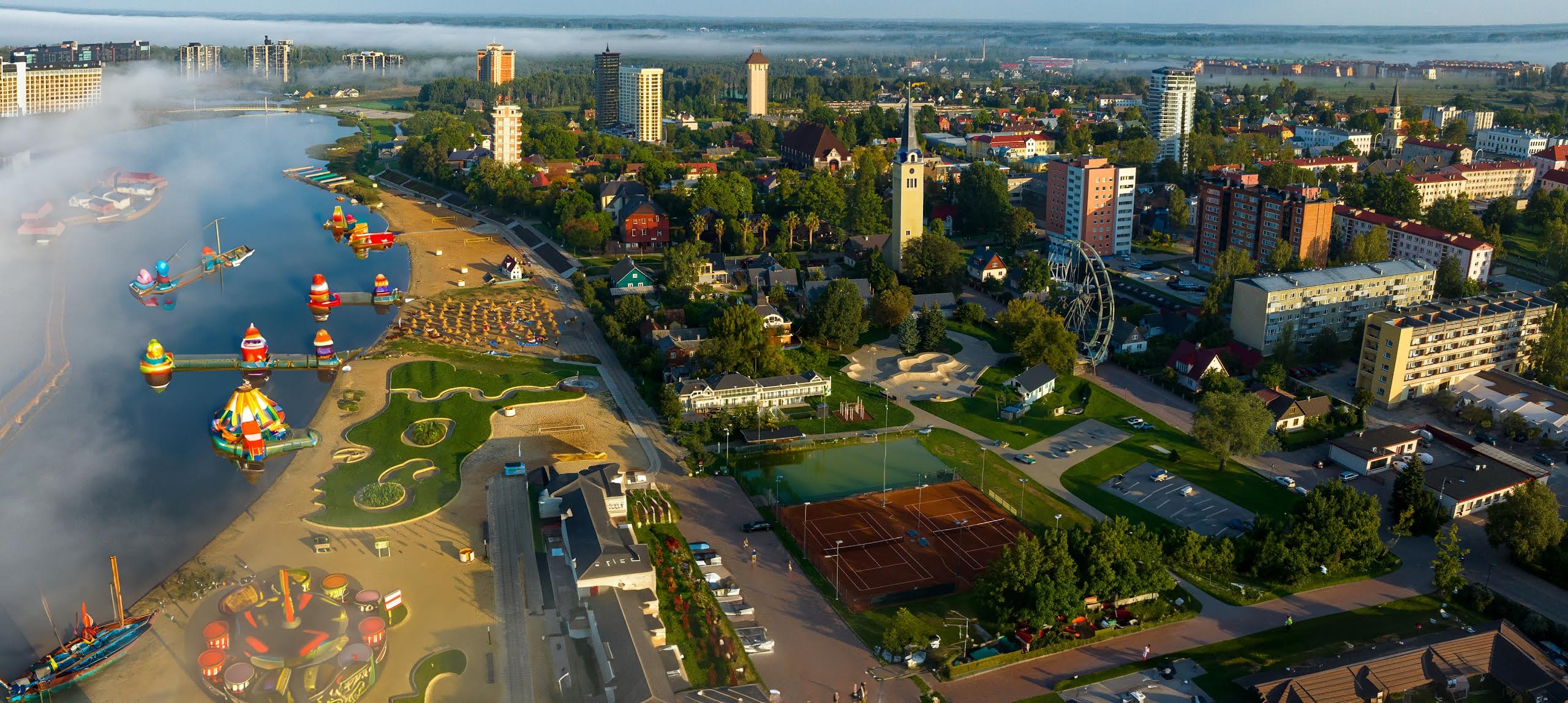 Vaade kõrgustest tehisintellekti loodud tulevikulinnale. Foto ja fotolavastus: AIGAR NAGEL