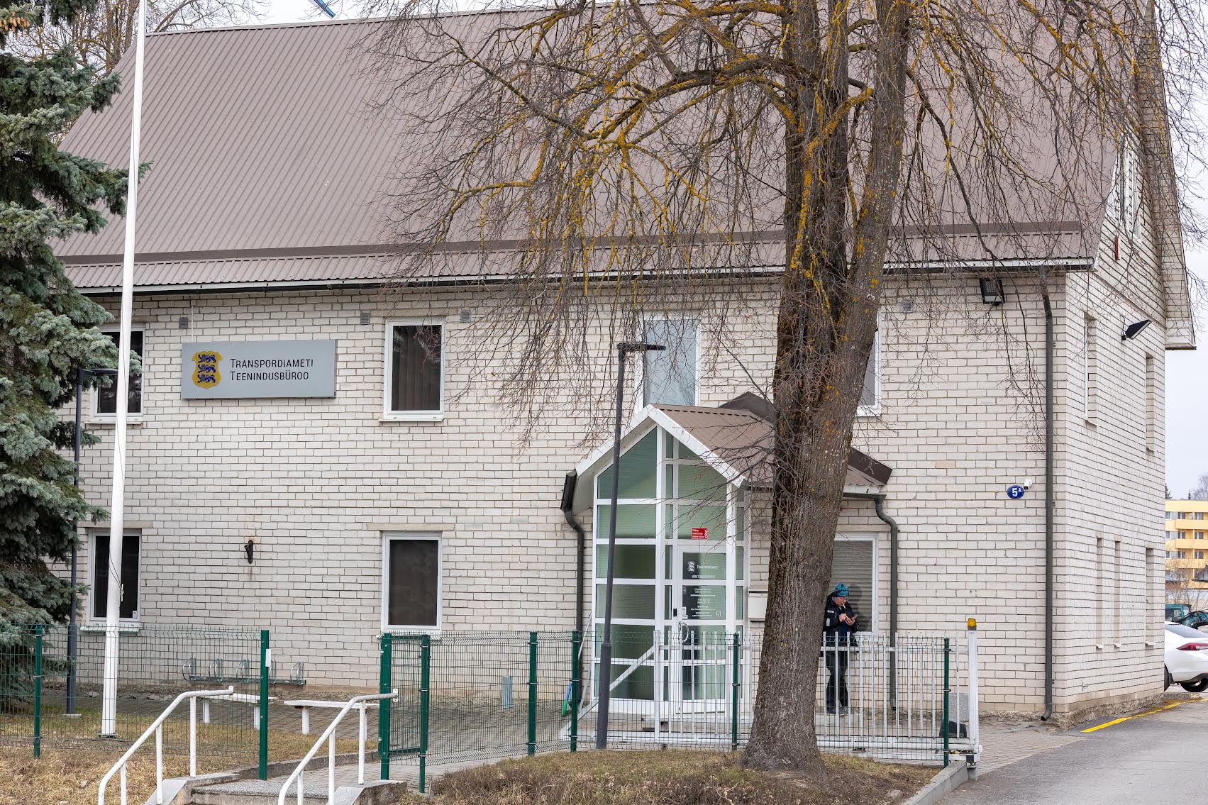Uuel aastal asub transpordiamet ajutiselt või lõplikult registrist kustutama surnud inimeste ning suletud ettevõtete sõidukeid. Foto: Aigar Nagel