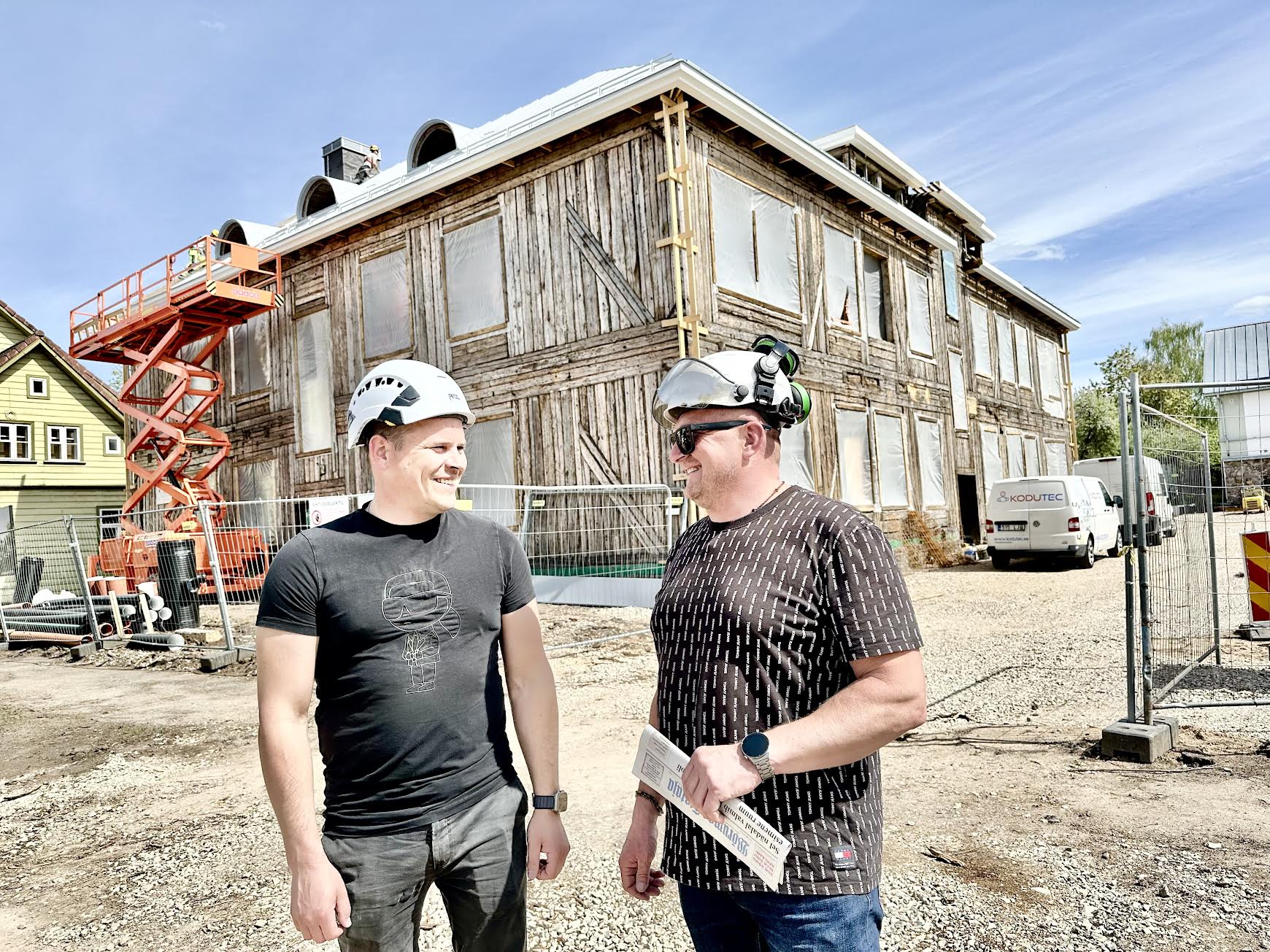 Kortermaja ehitava GartnerGrupi tegevjuht Ando Valli (vasakul) ja projektijuht Pirek Piirisild. Foto: Kalev Annom