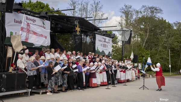 Rõuge võõrustas 33. Võrumaa memme-taadi pidu