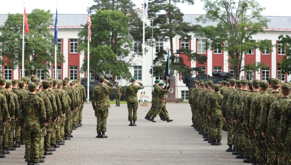 Ligi 3000 sõdurit lõpetab ajateenistuse