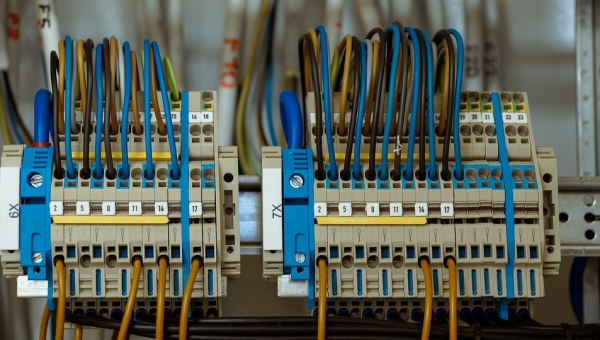 Elektrihinnad langesid juulis viiendat kuud järjest