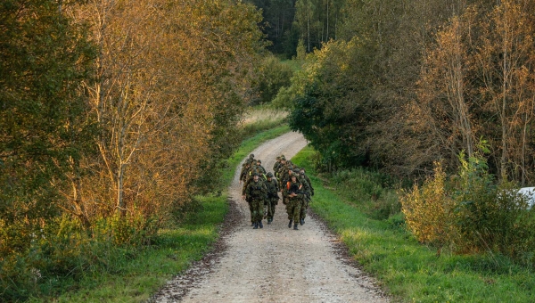 Valitsus andis loa kutsuda kuni 242 reservväelast lisaõppekogunemisele