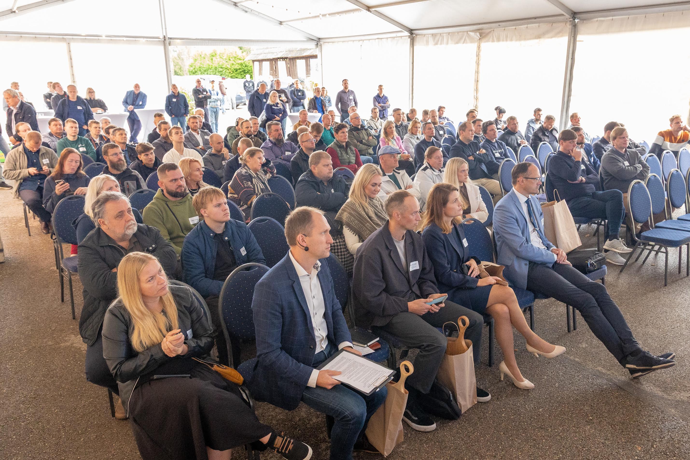 Robofest tõi kokku osalejad nii siitkandist kui ka välismaalt. Kagu-Eestit hinnati toimumispaigana kõrgelt, sest just siin on headeks ideedeks vajalik rahulikum tempo. FOTOD: Aigar Nagel