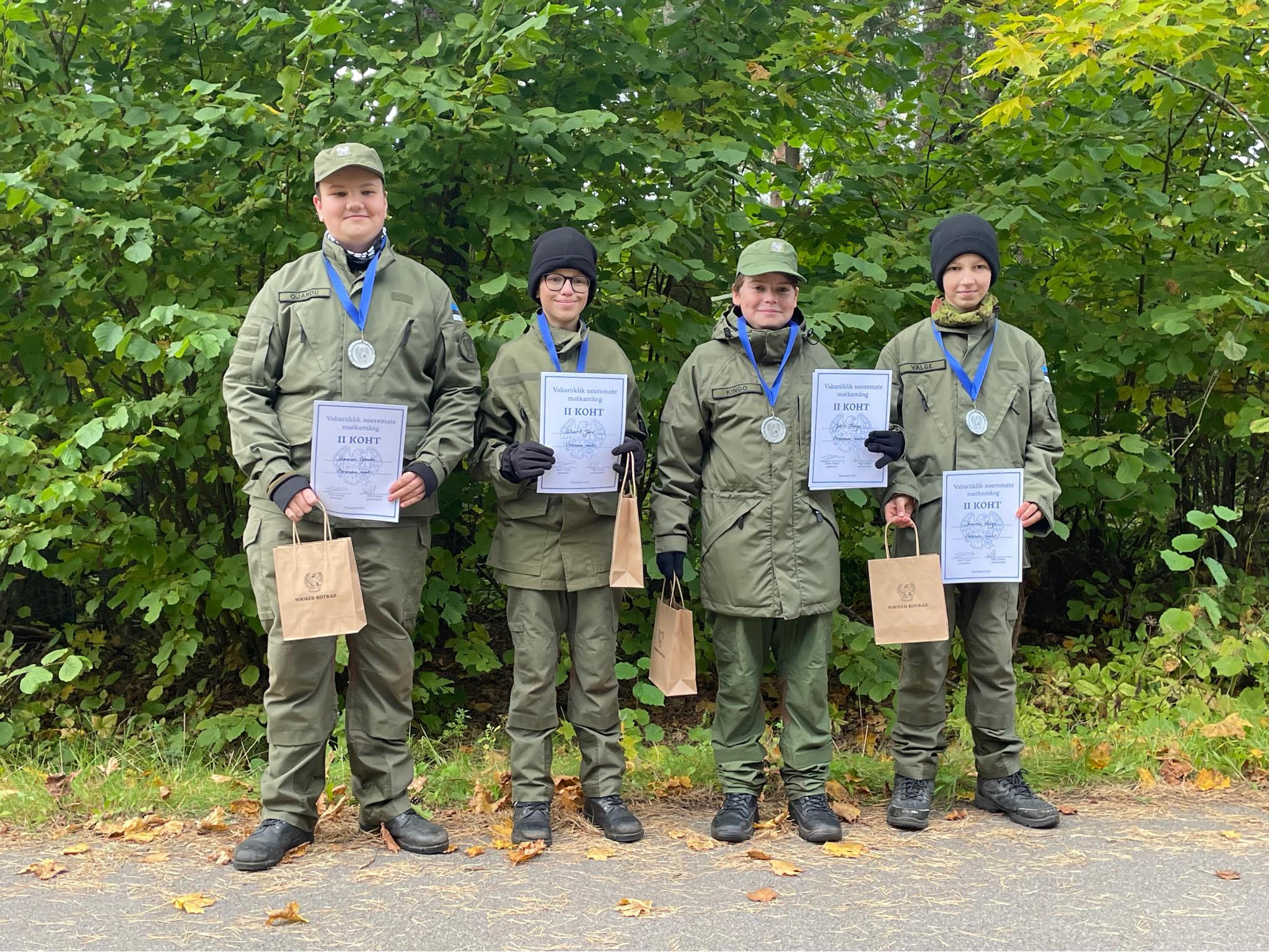 Varstu rühma noored kotkad Norman (vasakult), Rihard, Jakko ja Mairon esindasid edukalt Võrumaad ning saavutasid teise koha. Foto: ERAKOGU