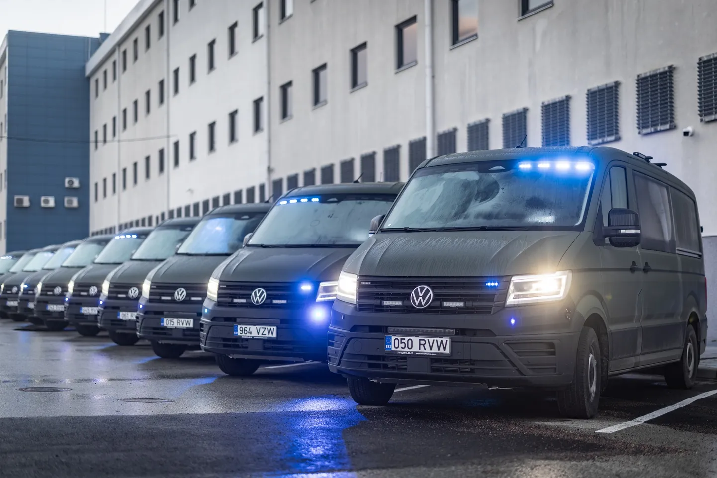 Uued patrullbussid. Foto Lõuna Prefektuur