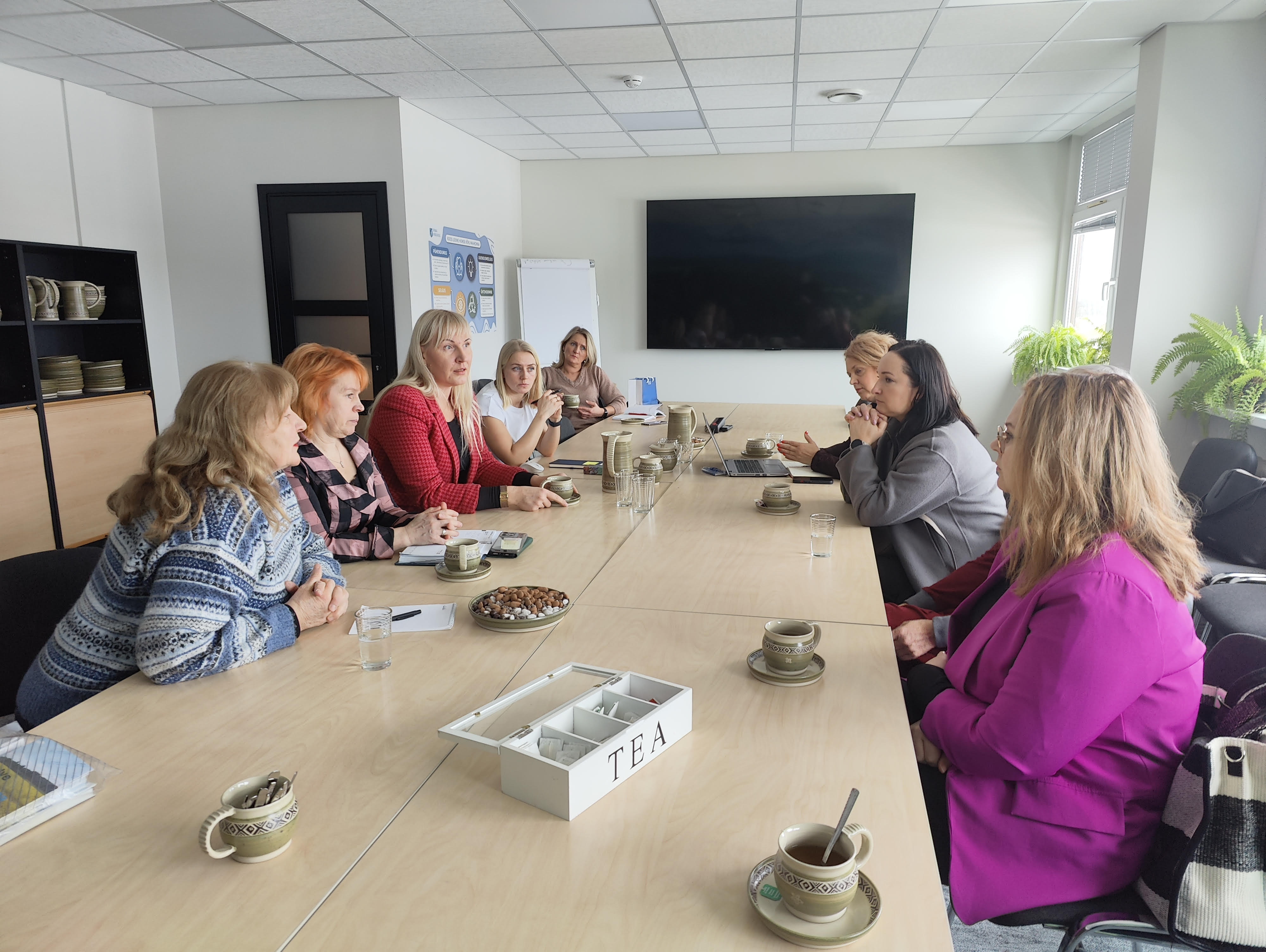 Kohtumine kohalike sotsiaalvaldkonna tegijatega. Foto: ERAKOGU