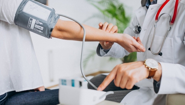 Eelnõu järgi saavad tervishoiutöötajad endale retseptiravimit määrata