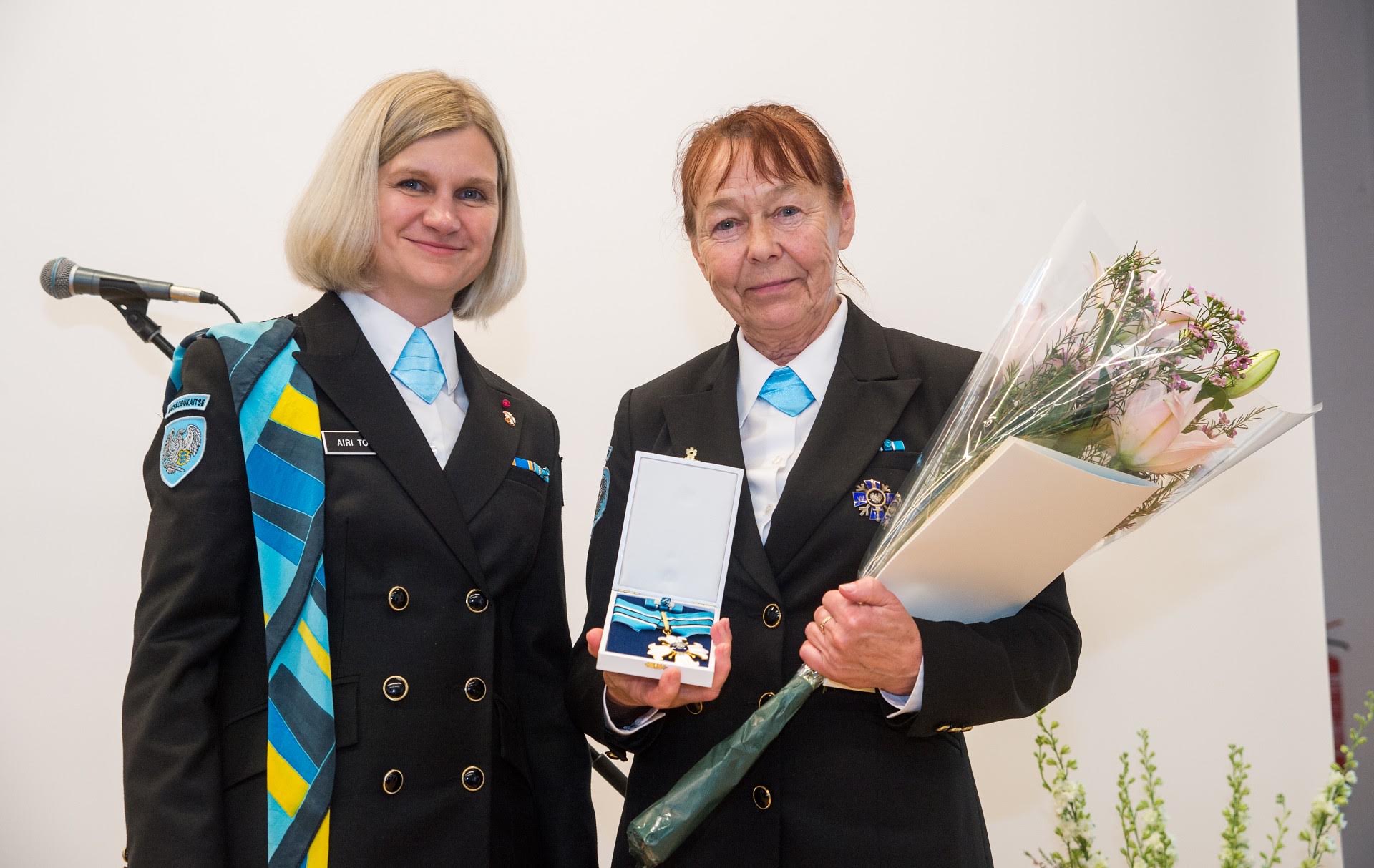Naiskodukaitse esinaine Airi Tooming ja Ludmilla Kordemets (paremal). Foto: KRISTJAN TEEDEMA