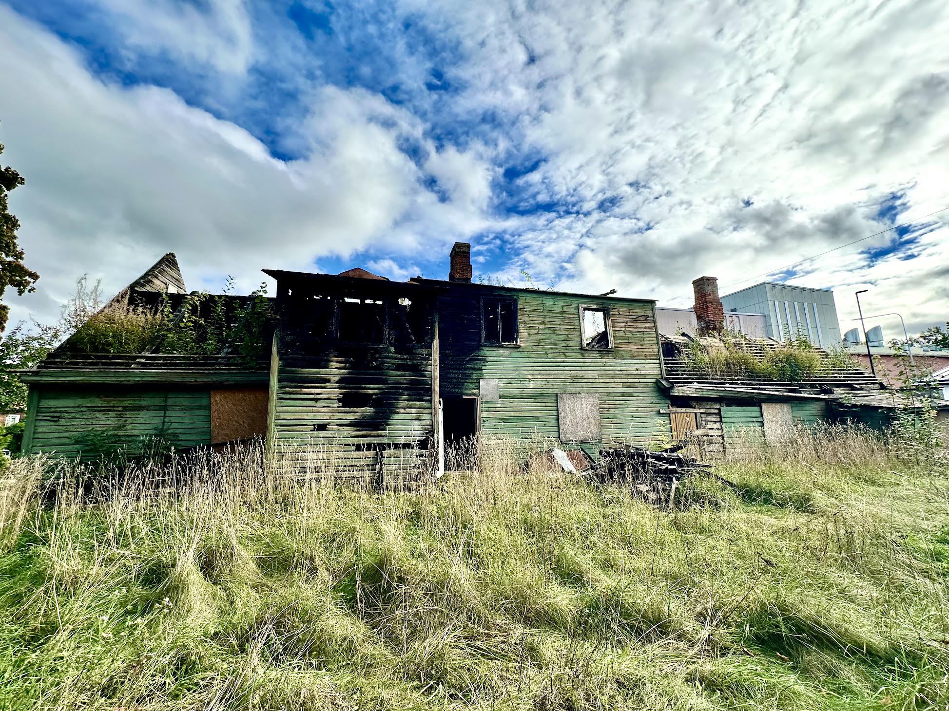 Liiva 12 kolemaja õuevaade. FOTOD: Kalev Annom