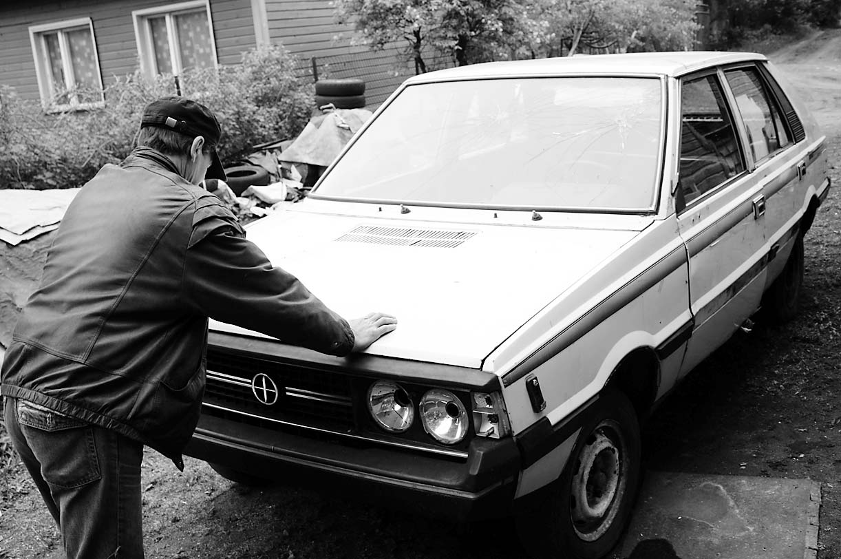 Kaljul oli õnne, sest ta sai OÜlt Omelmet oma vanaraua eest 7258 krooni lõpuks kätte. Raha nõudmiseks kulus peaaegu aasta. Nüüd tahab Kalev oma vana autologu vanarauaks viia ja mõtleb, missugust firmat valida.