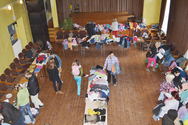 Tsooru rahvamajas toimunud esimesel tasuta asjade turul oli külalisi nii Tsooru kandist kui ka Keenist, Mõnistest ja Antslast.  Foto: AIVO RAIDMA