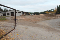 Üks pelletitehastest tuleb Järverre endise Järvere Karu saeveski territooriumile, kus käivad juba ehituse ettevalmistustööd. Foto: Võrumaa Teataja