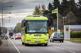 Eile kell 9.35 võis Aivar Zahkna uut rõõmuskollast bussi näha Võru linna piiril Tartu poole sõitmas.  Foto: ANDREI JAVNAŠAN